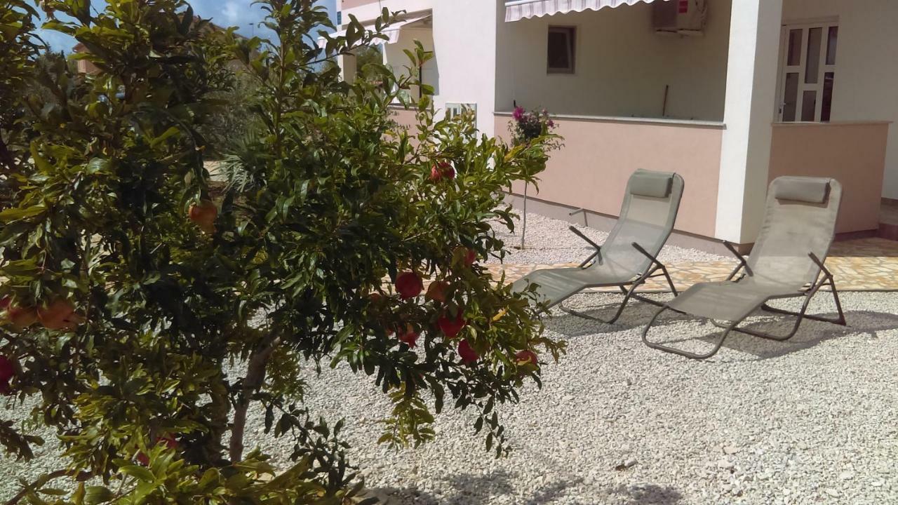 Apartments Ruzmarin Vrsi Kültér fotó